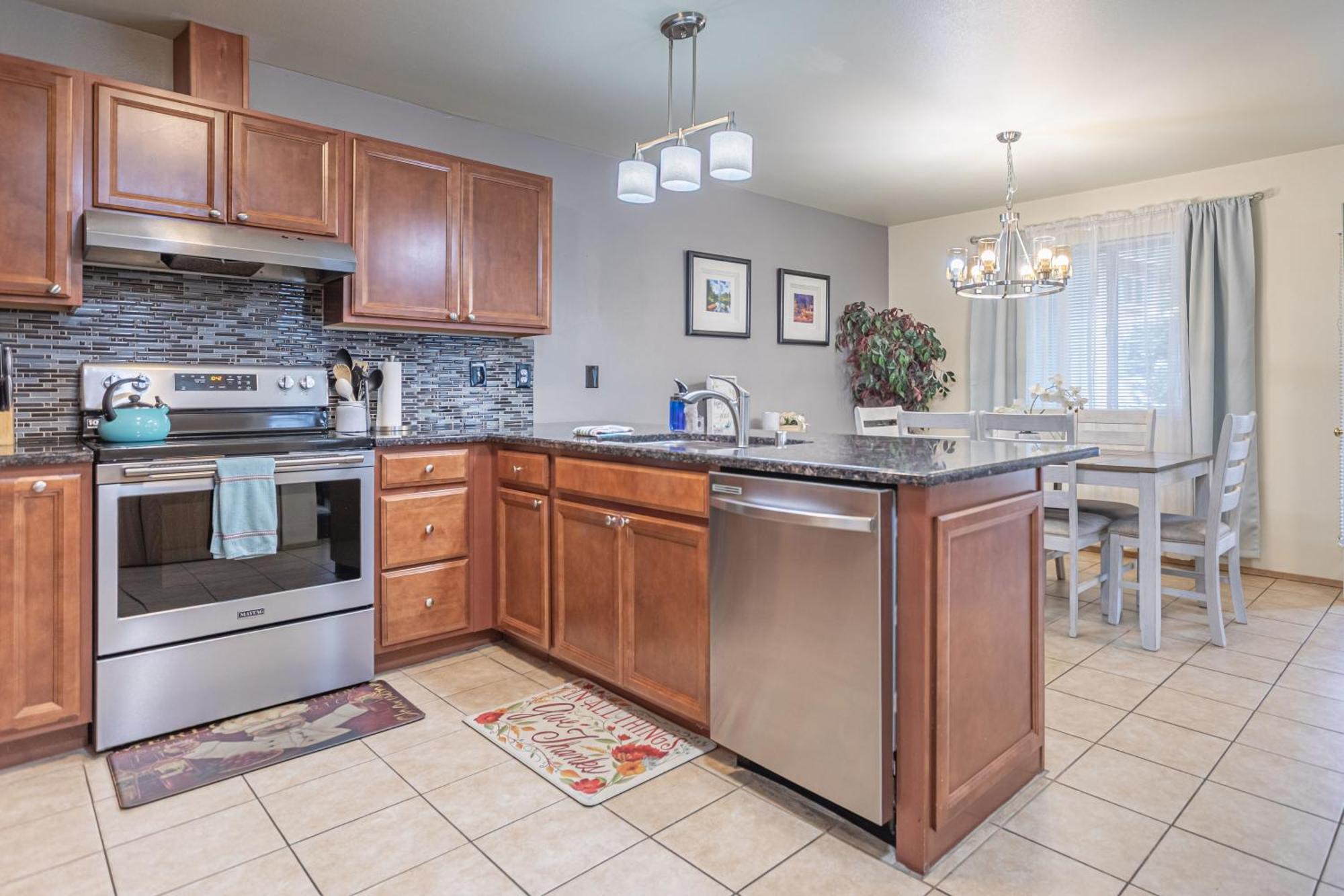 Appartement Walk To Downtown Leavenworth * Sleeps 6 + Pets * Ground Level Gem! Extérieur photo